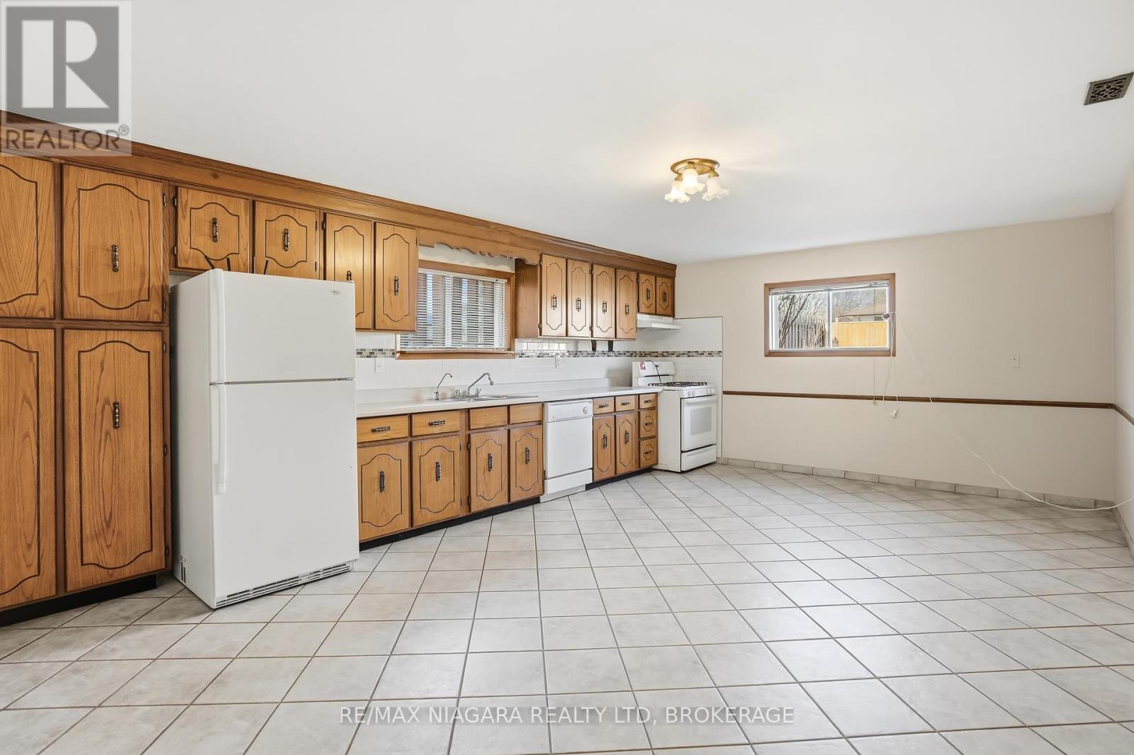 5035 Pettit Avenue, Niagara Falls (Morrison), Ontario  L2E 7B8 - Photo 26 - X12975188