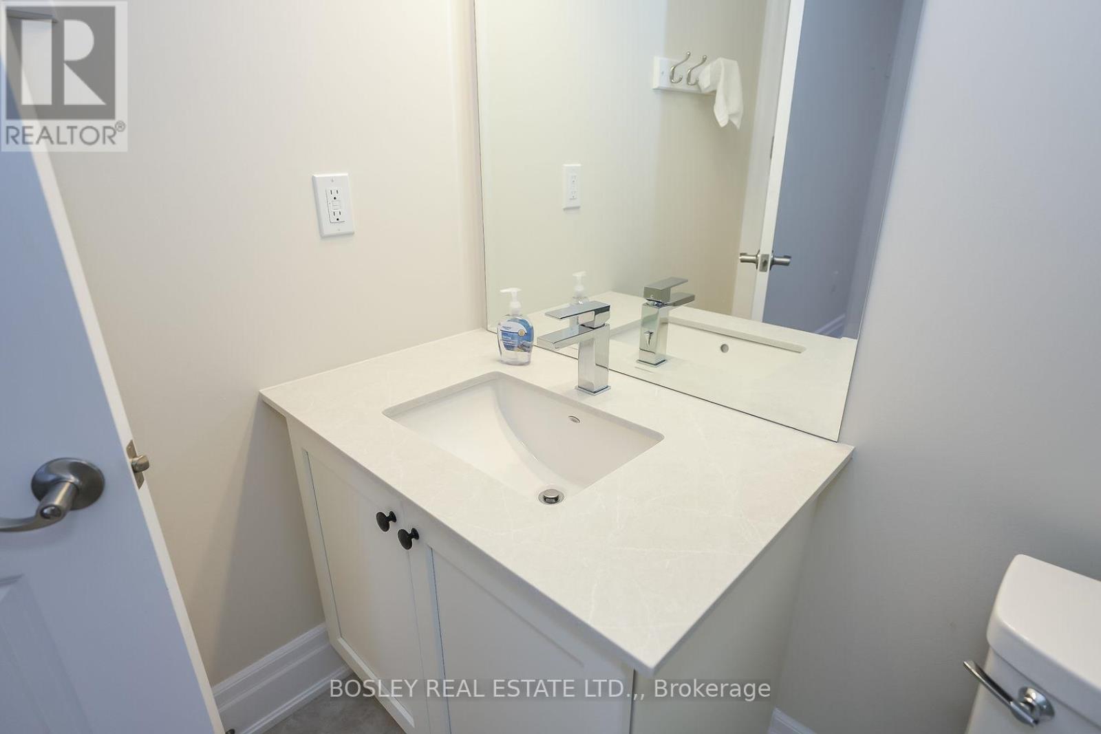 132 Anne Street, Niagara-On-The-Lake, Ontario  L0S 1J0 - Photo 19 - X12975234