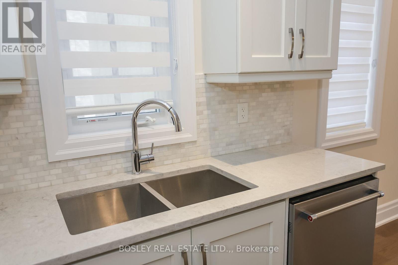 132 Anne Street, Niagara-On-The-Lake, Ontario  L0S 1J0 - Photo 8 - X12975234