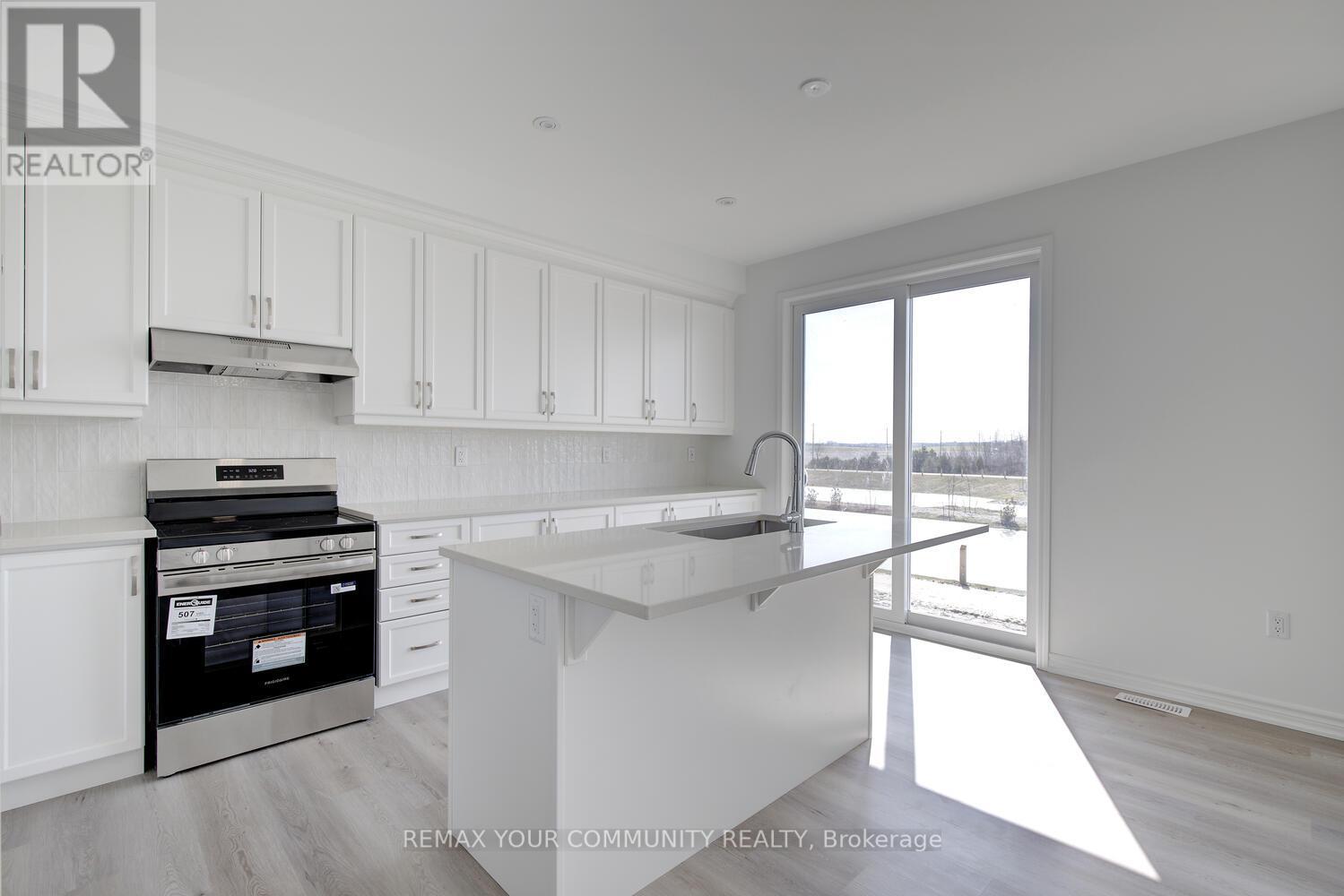 72 Vinewood Crescent, Barrie, Ontario  L9J 1B4 - Photo 11 - S12975142