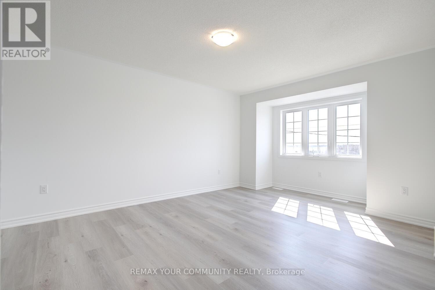 72 Vinewood Crescent, Barrie, Ontario  L9J 1B4 - Photo 19 - S12975142