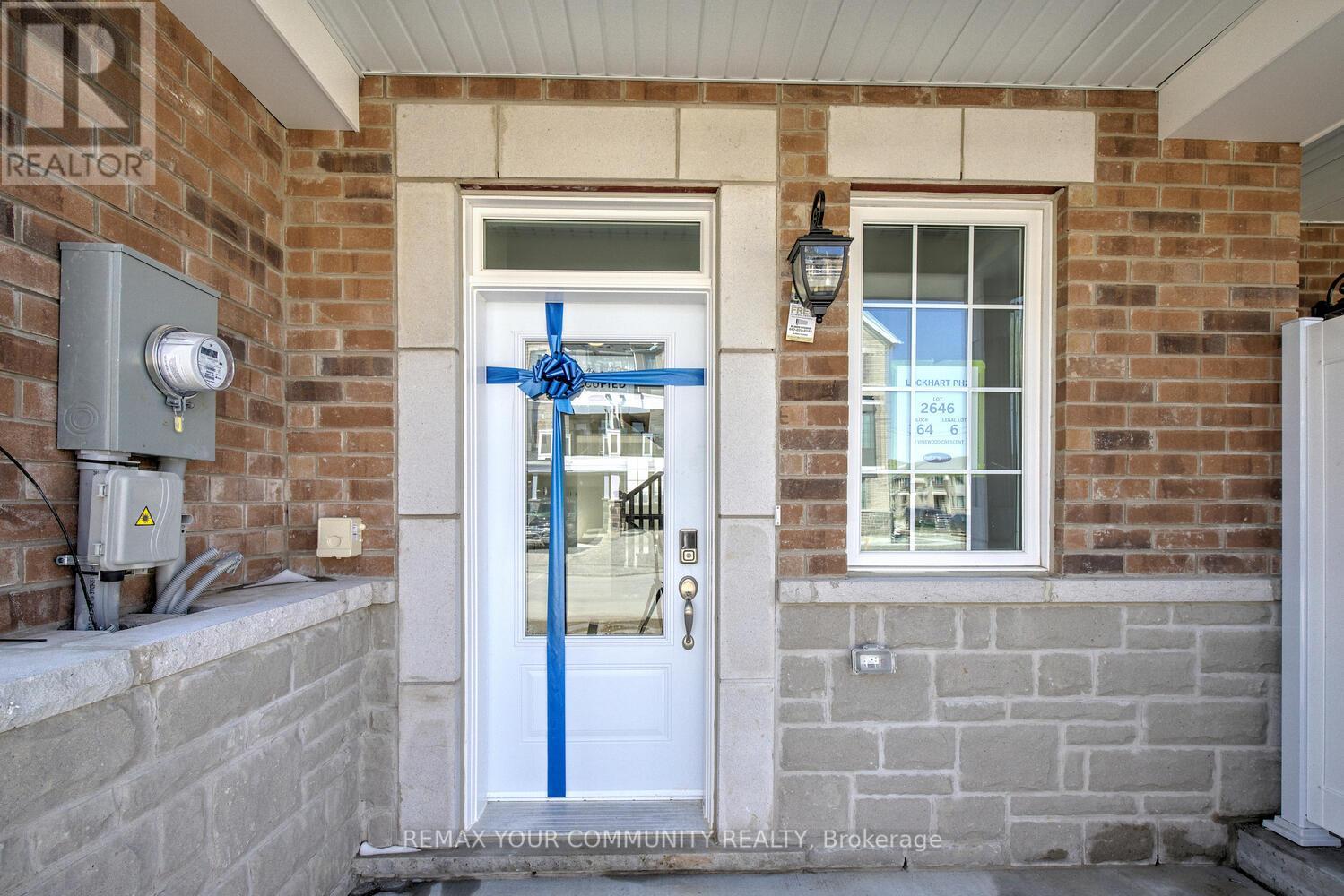 72 Vinewood Crescent, Barrie, Ontario  L9J 1B4 - Photo 2 - S12975142