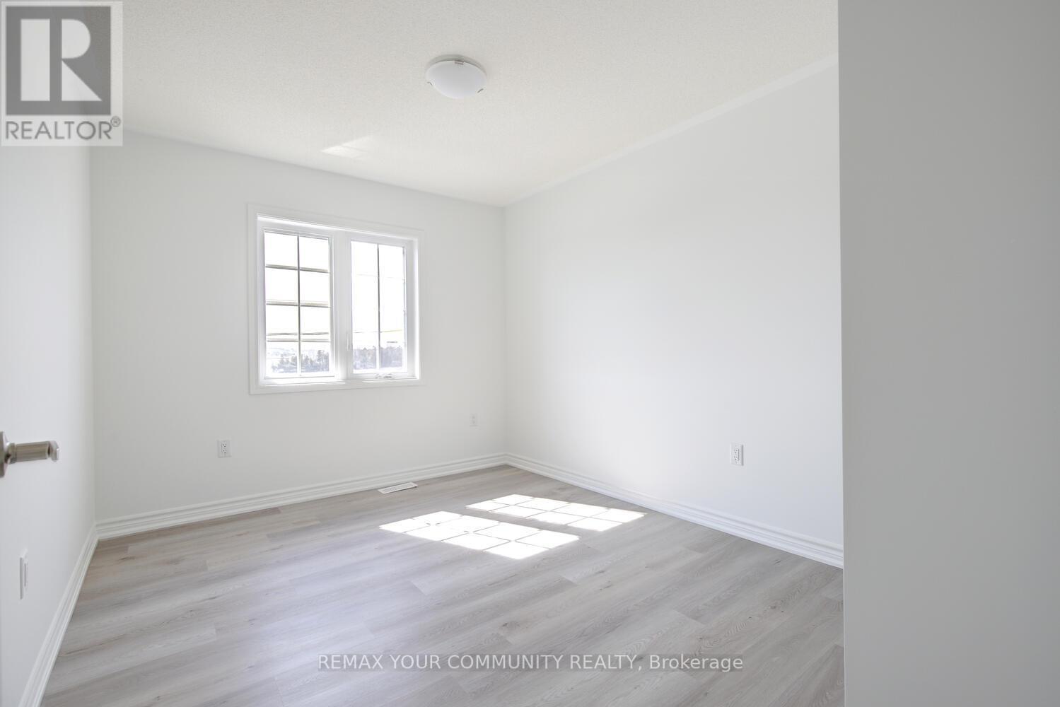 72 Vinewood Crescent, Barrie, Ontario  L9J 1B4 - Photo 23 - S12975142