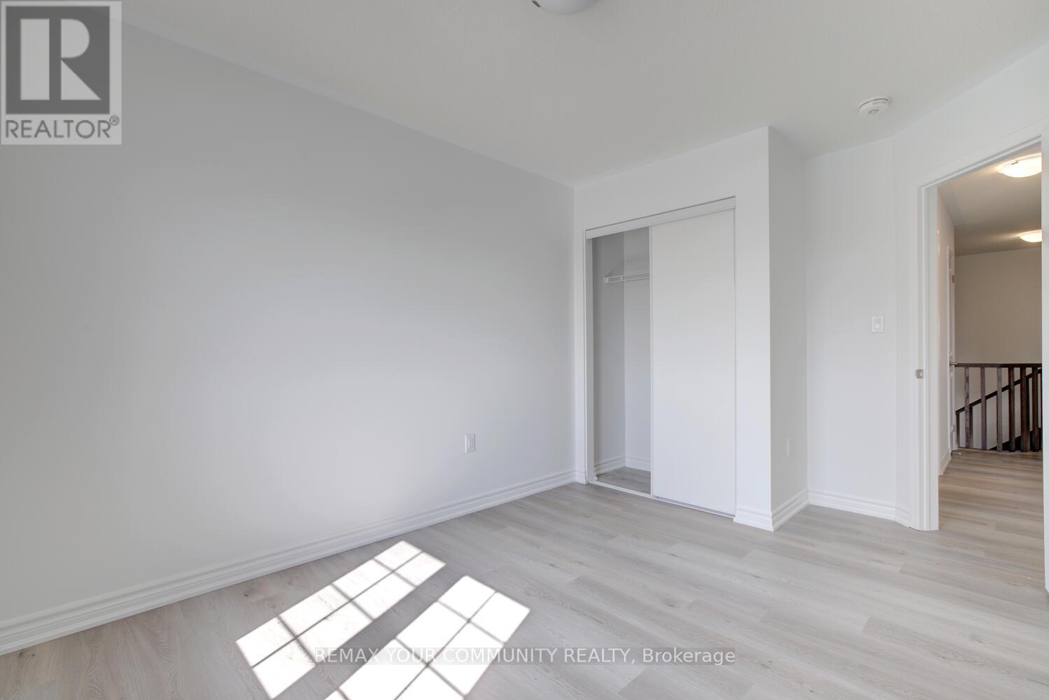 72 Vinewood Crescent, Barrie, Ontario  L9J 1B4 - Photo 24 - S12975142