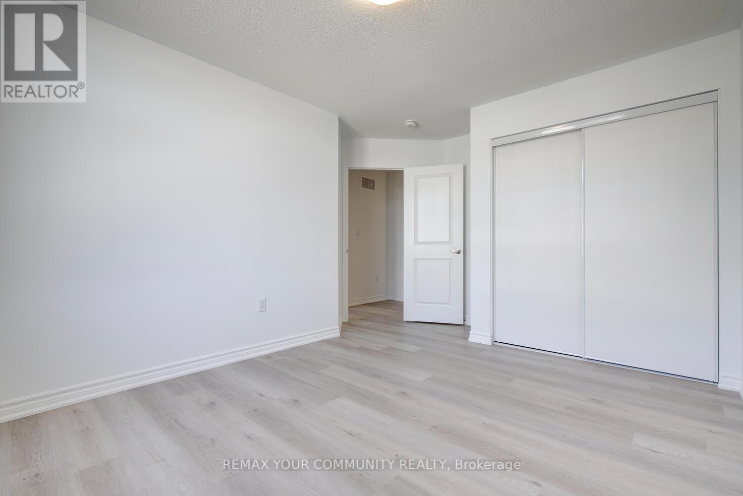 72 Vinewood Crescent, Barrie, Ontario  L9J 1B4 - Photo 28 - S12975142