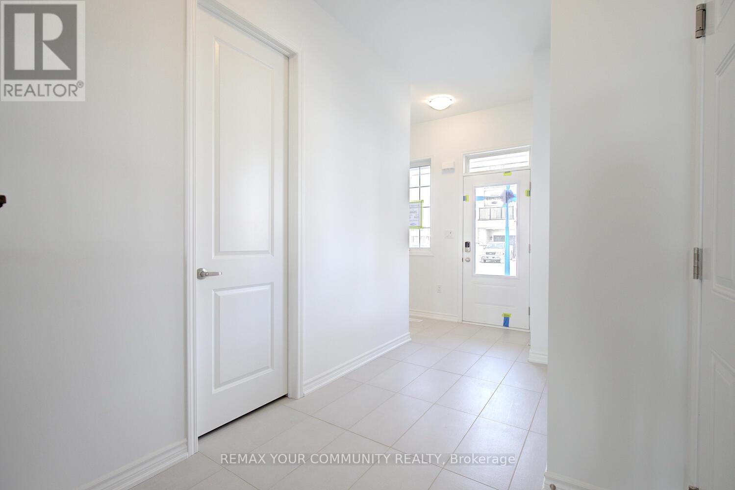 72 Vinewood Crescent, Barrie, Ontario  L9J 1B4 - Photo 3 - S12975142