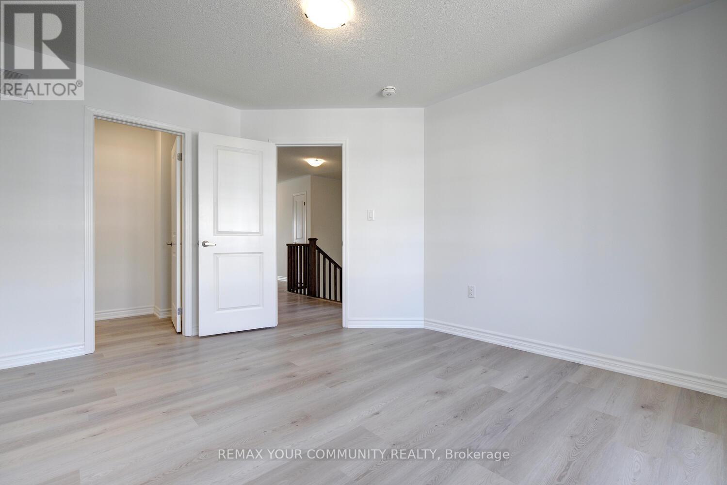 72 Vinewood Crescent, Barrie, Ontario  L9J 1B4 - Photo 30 - S12975142