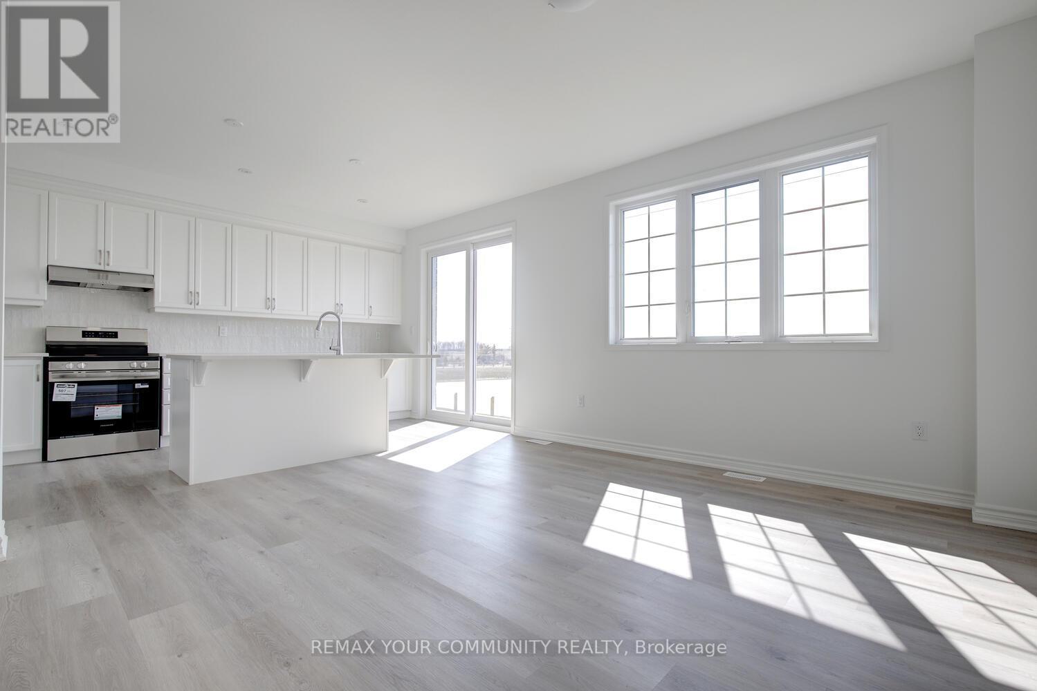 72 Vinewood Crescent, Barrie, Ontario  L9J 1B4 - Photo 8 - S12975142