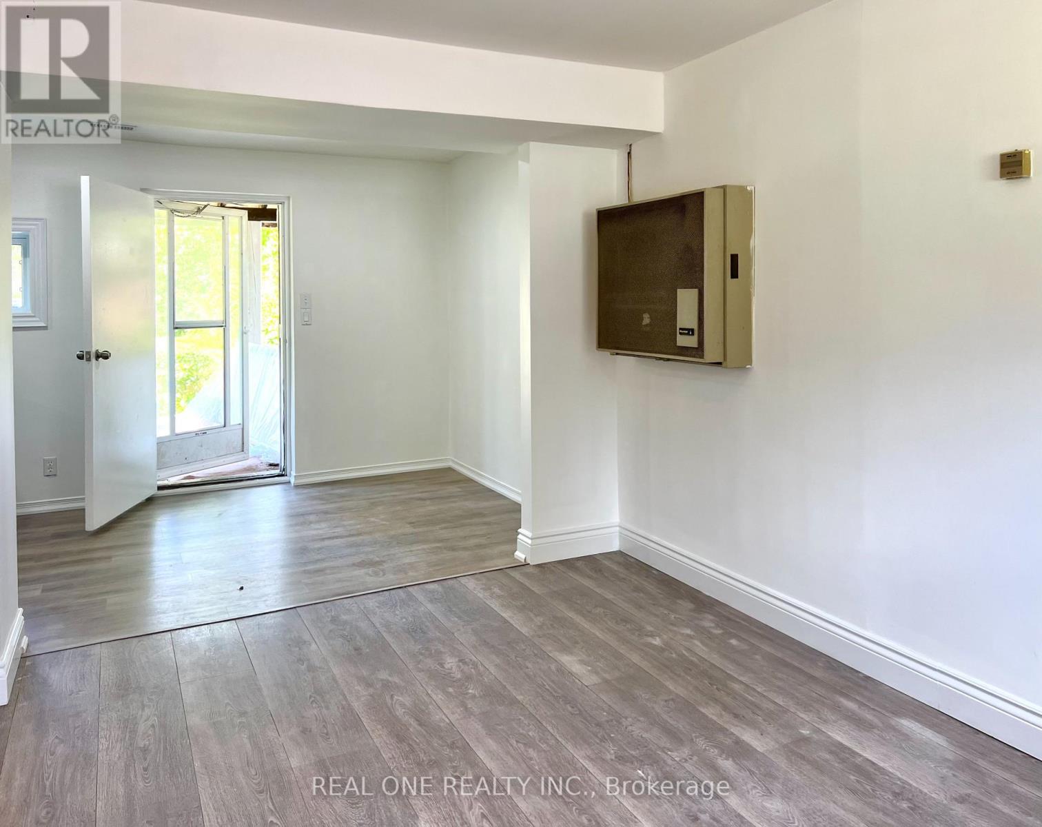 216 Foster Drive, Barrie, Ontario  L4N 3X8 - Photo 15 - S12975230