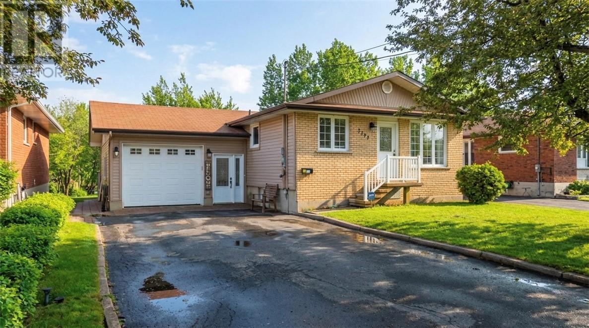 2585 Dorsett Drive, Sudbury, Ontario  P3B 3Y6 - Photo 2 - 2127066