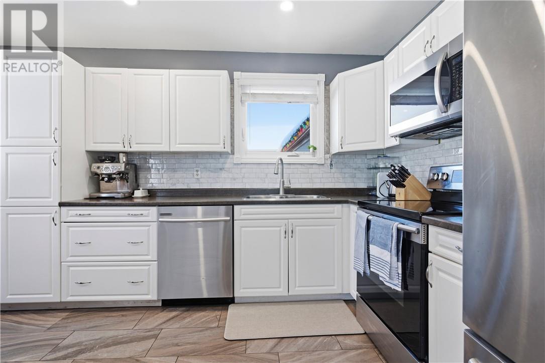 2585 Dorsett Drive, Sudbury, Ontario  P3B 3Y6 - Photo 8 - 2127066