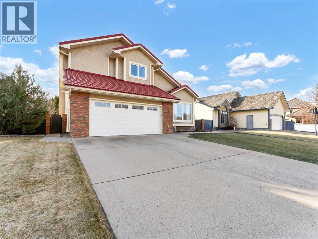 11 Taylor Crescent Se, Medicine Hat, Alberta  T1B 3X5 - Photo 2 - A2295622