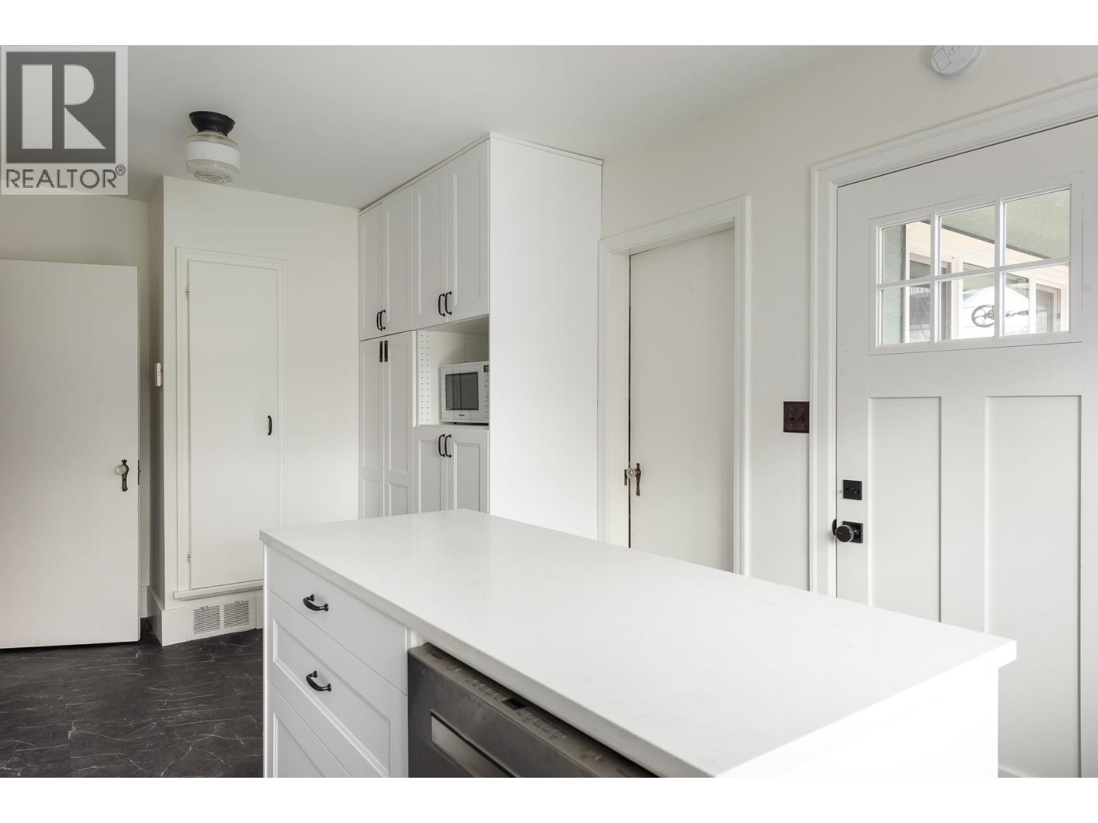 106 College Court, New Westminster, British Columbia  V3L 1K9 - Photo 6 - R3106120