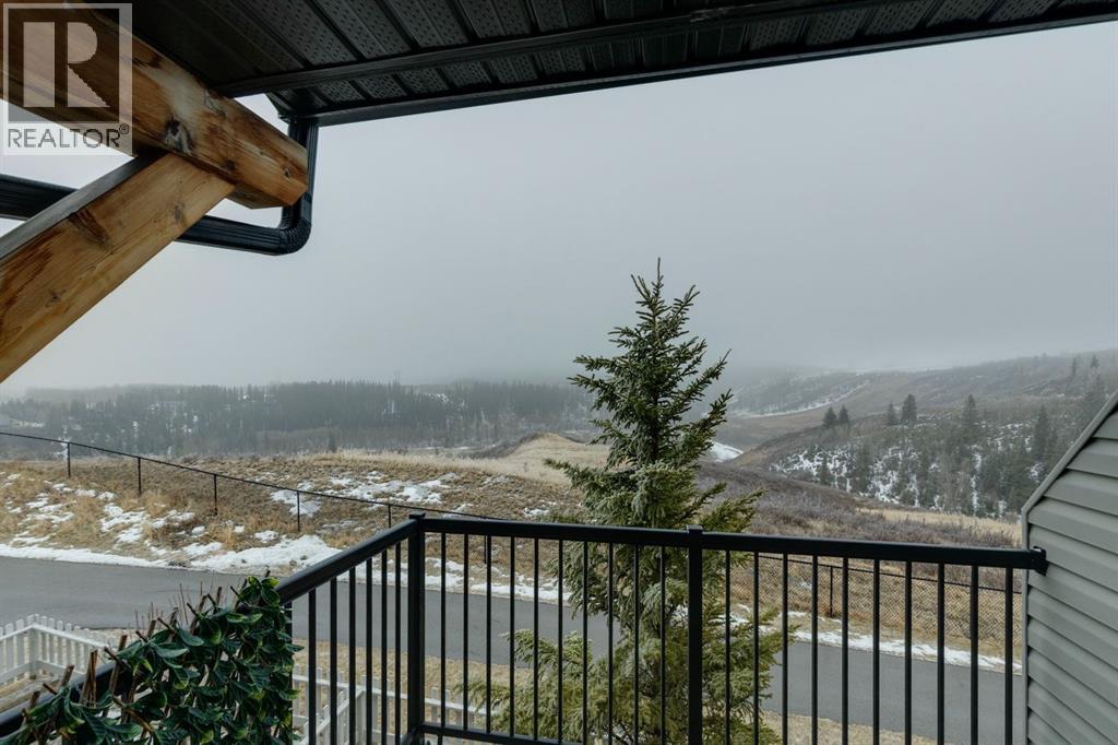 1502 Jumping Pound Common, Cochrane, Alberta  T4C 2L1 - Photo 12 - A2299184