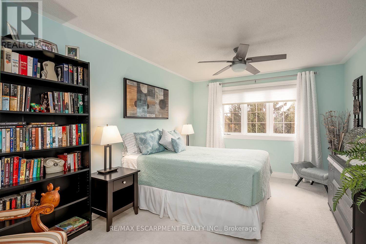 4304 Taywood Drive, Burlington, Ontario  L7M 4S7 - Photo 27 - W12975170