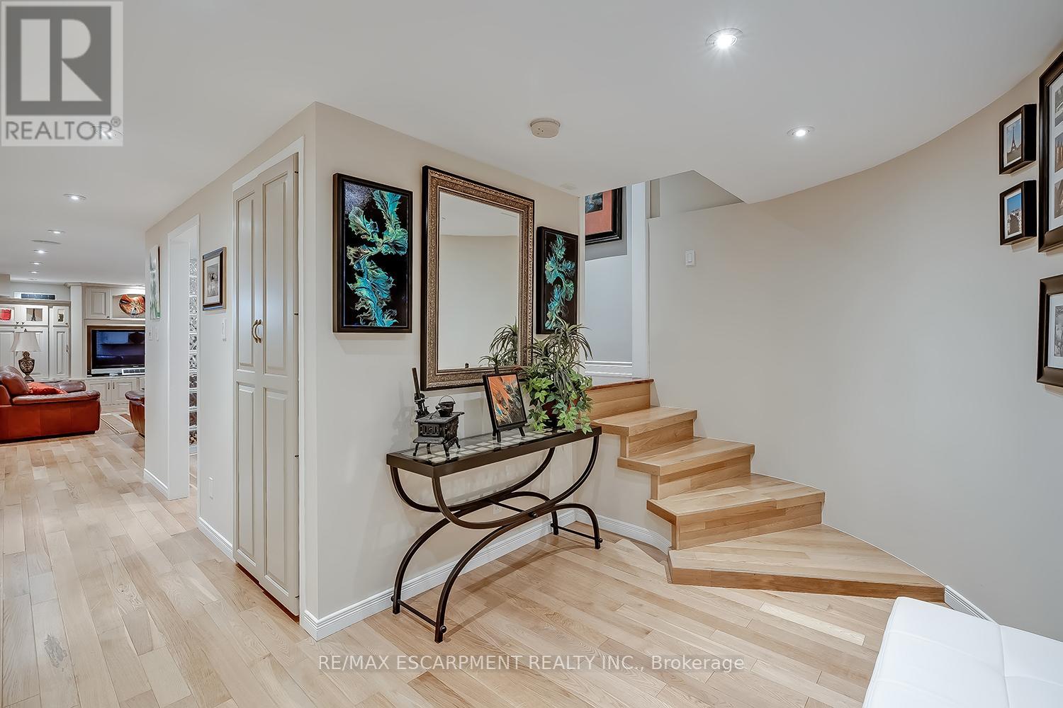 4304 Taywood Drive, Burlington, Ontario  L7M 4S7 - Photo 31 - W12975170