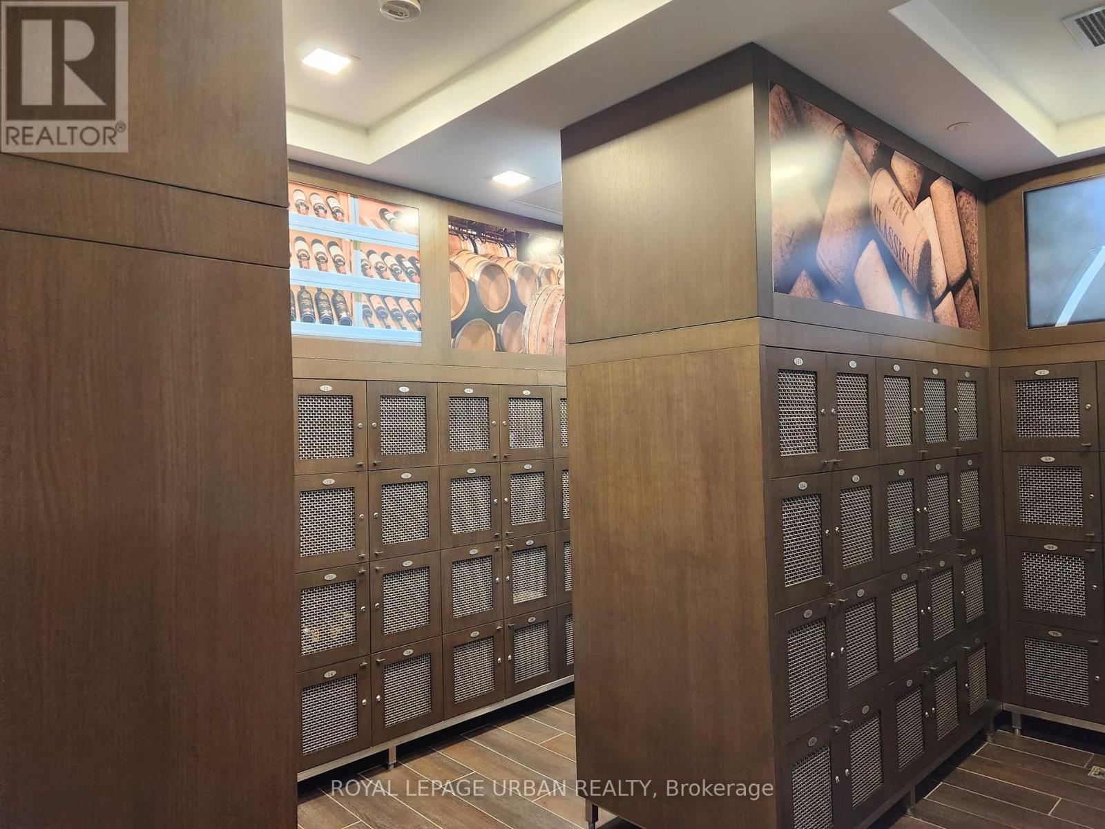 Uph2 - 30 Shore Breeze Drive, Toronto, Ontario  M8V 0J1 - Photo 13 - W12975174