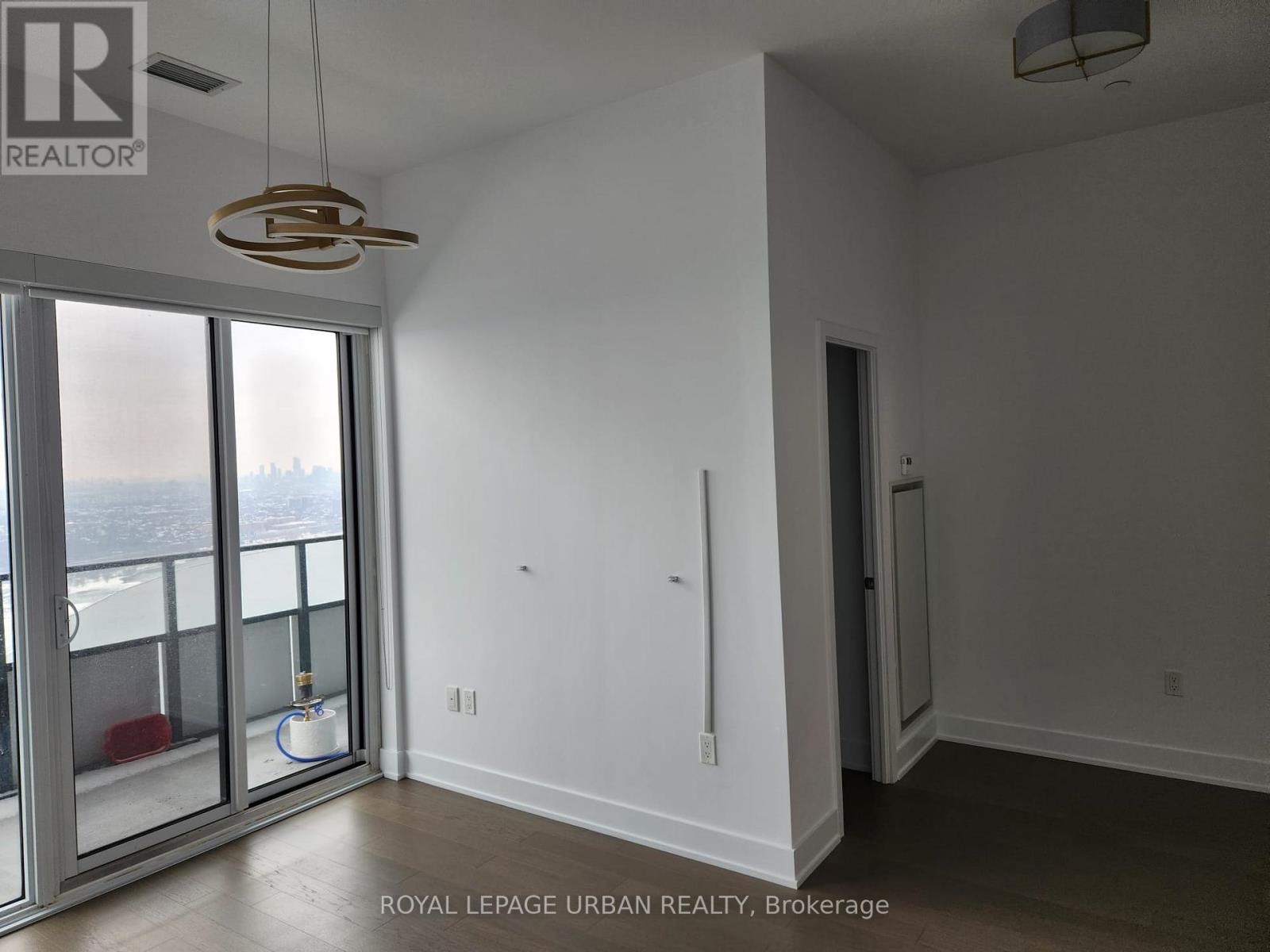 Uph2 - 30 Shore Breeze Drive, Toronto, Ontario  M8V 0J1 - Photo 3 - W12975174