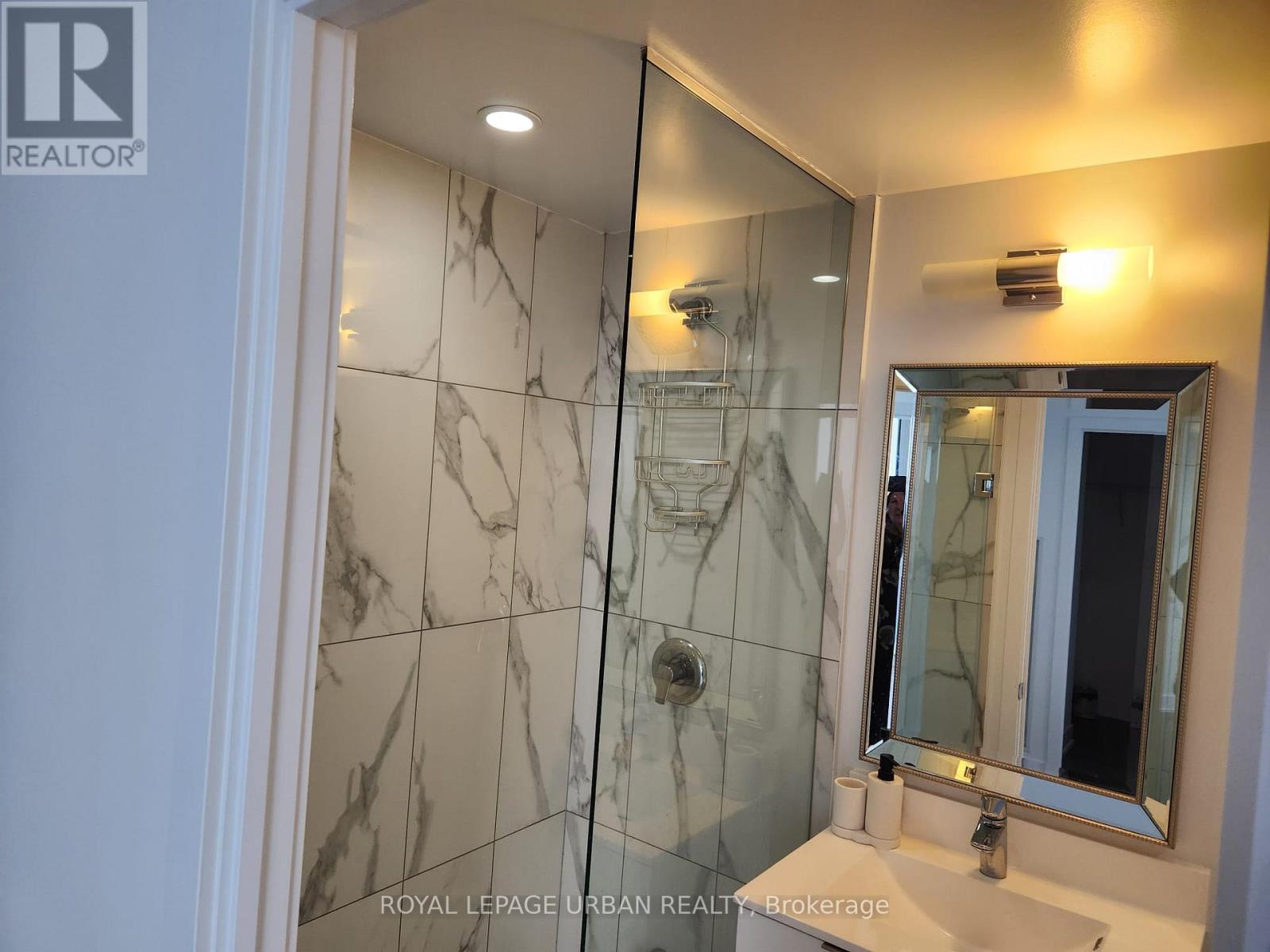 Uph2 - 30 Shore Breeze Drive, Toronto, Ontario  M8V 0J1 - Photo 7 - W12975174