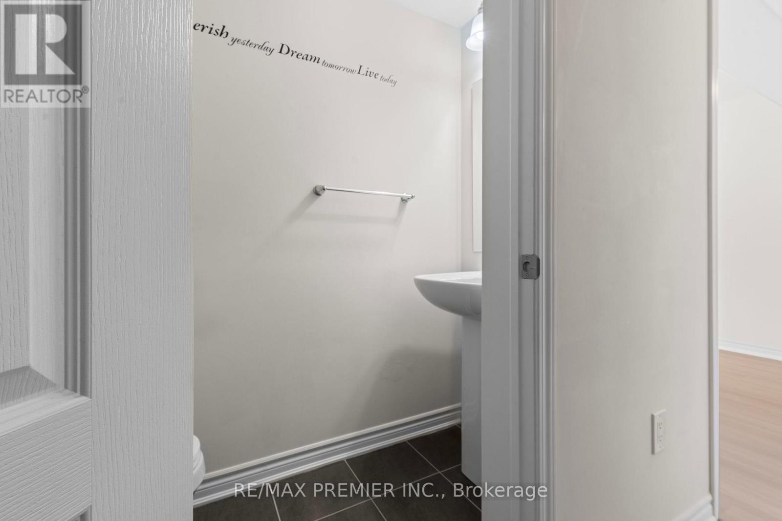 57 Baycliffe Crescent, Brampton, Ontario  L7A 3Z3 - Photo 24 - W12975194