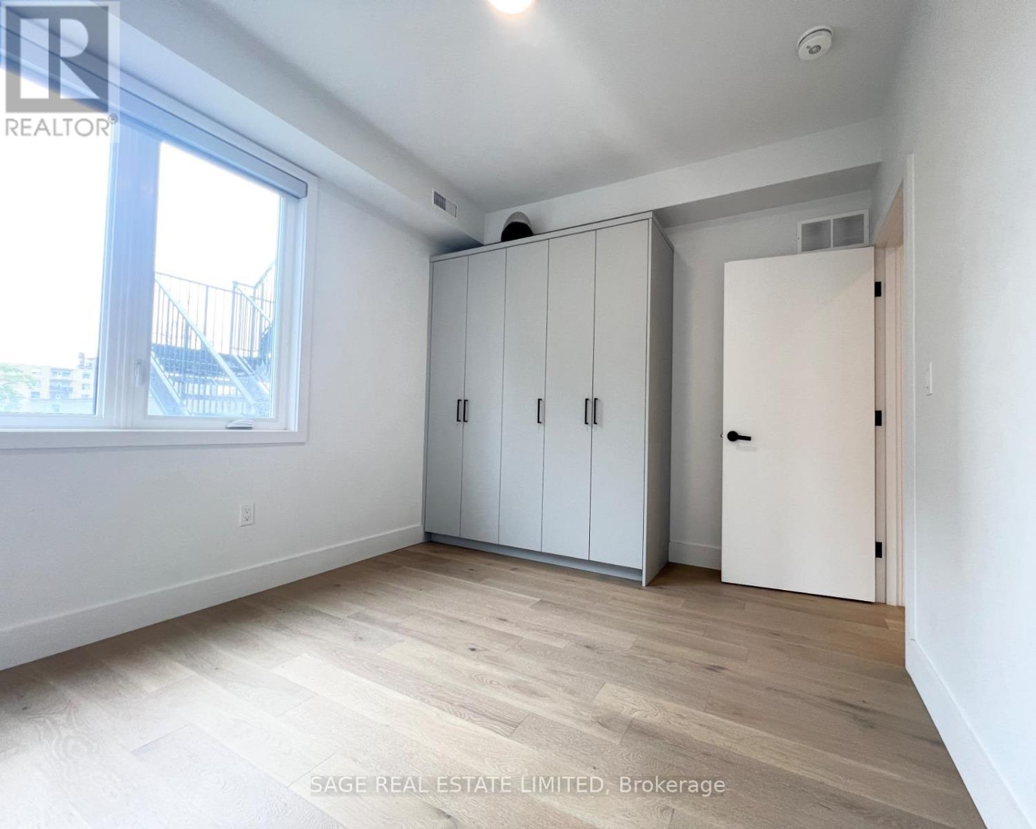 2 - 909 Castlefield Avenue, Toronto, Ontario  M6B 1C9 - Photo 17 - W12975198