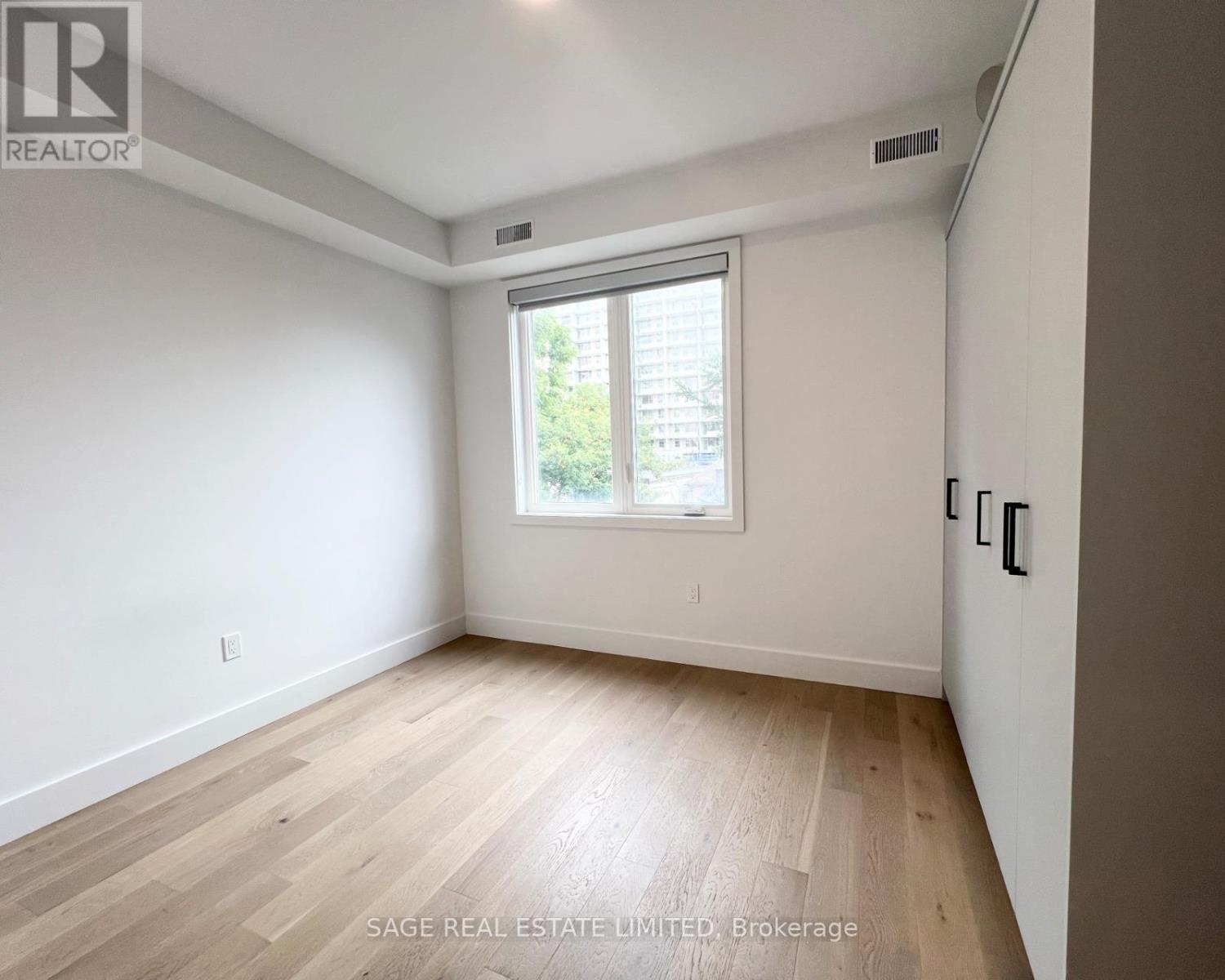 2 - 909 Castlefield Avenue, Toronto, Ontario  M6B 1C9 - Photo 30 - W12975198