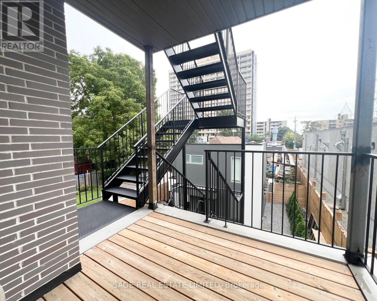 2 - 909 Castlefield Avenue, Toronto, Ontario  M6B 1C9 - Photo 33 - W12975198