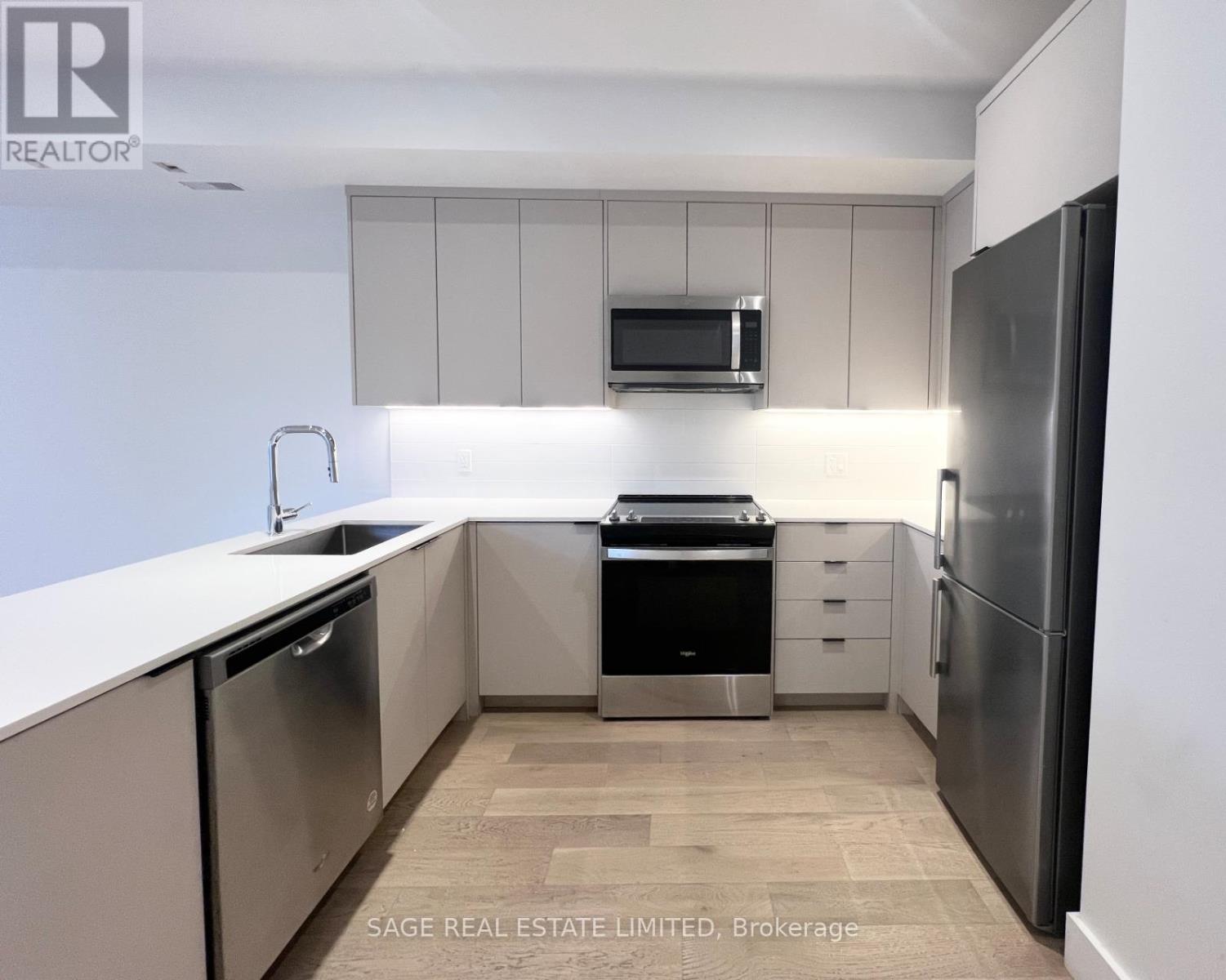 2 - 909 Castlefield Avenue, Toronto, Ontario  M6B 1C9 - Photo 5 - W12975198