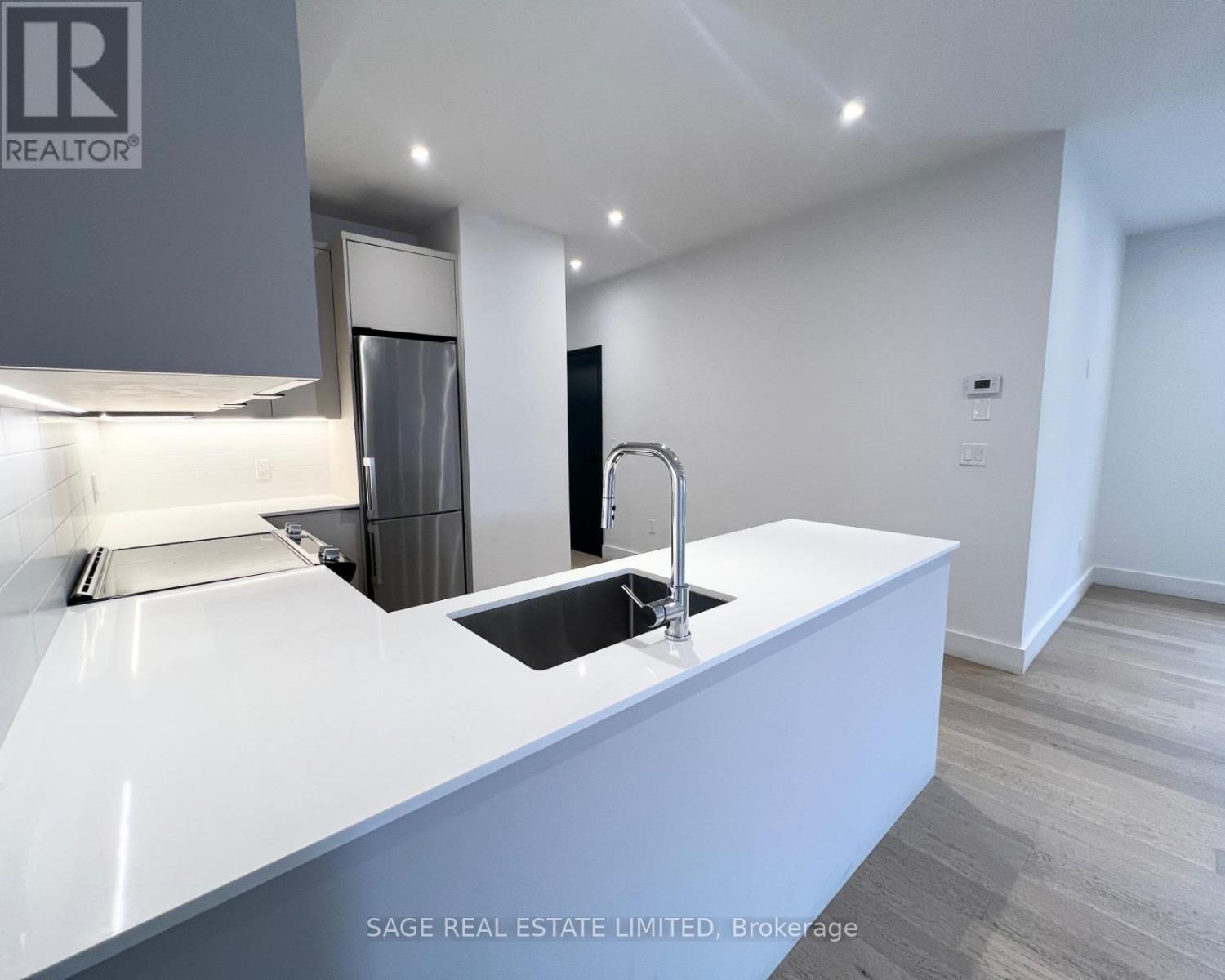 2 - 909 Castlefield Avenue, Toronto, Ontario  M6B 1C9 - Photo 8 - W12975198