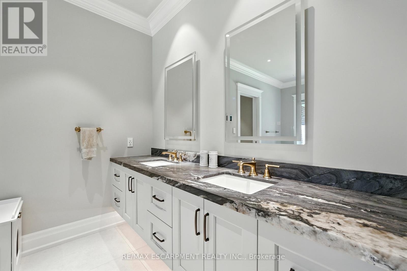 597 Old York Road, Burlington, Ontario  L7P 4Y6 - Photo 15 - W12975250