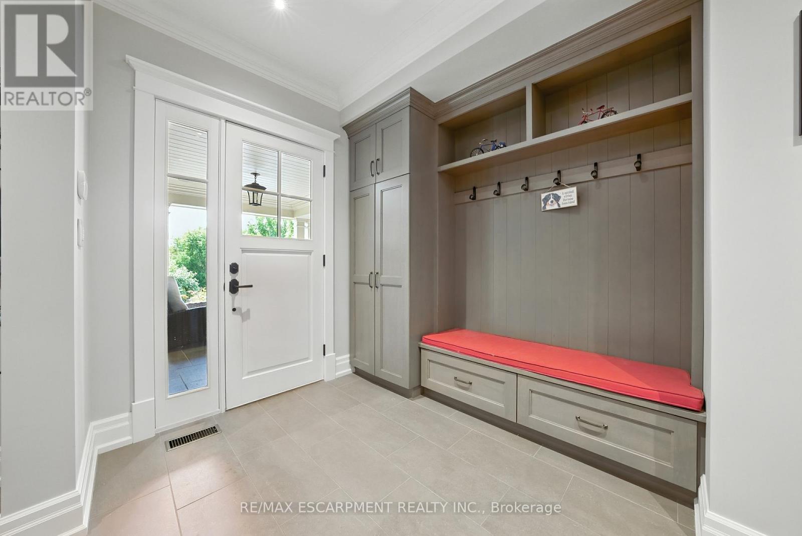 597 Old York Road, Burlington, Ontario  L7P 4Y6 - Photo 23 - W12975250