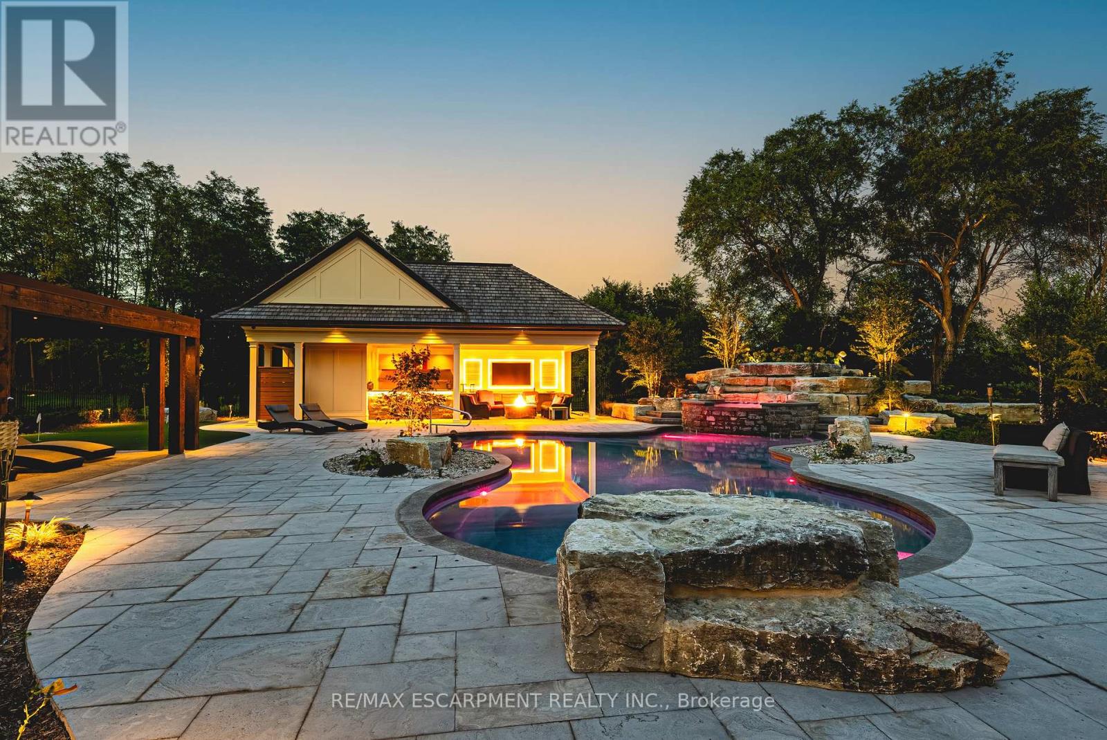 597 Old York Road, Burlington, Ontario  L7P 4Y6 - Photo 46 - W12975250