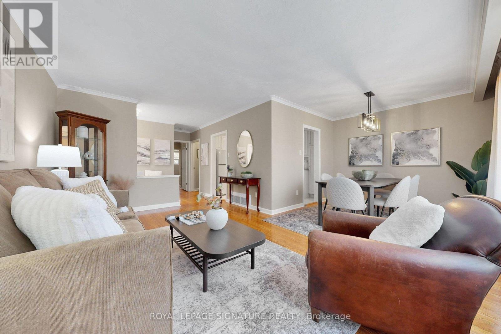 16 Renault Crescent, Toronto, Ontario  M9P 1J1 - Photo 10 - W12975252