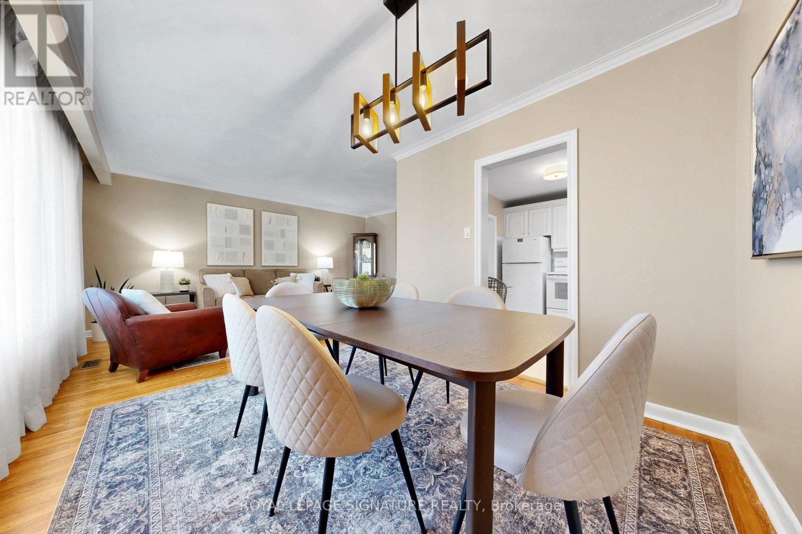 16 Renault Crescent, Toronto, Ontario  M9P 1J1 - Photo 12 - W12975252