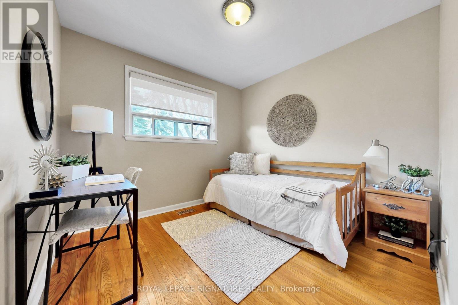 16 Renault Crescent, Toronto, Ontario  M9P 1J1 - Photo 26 - W12975252