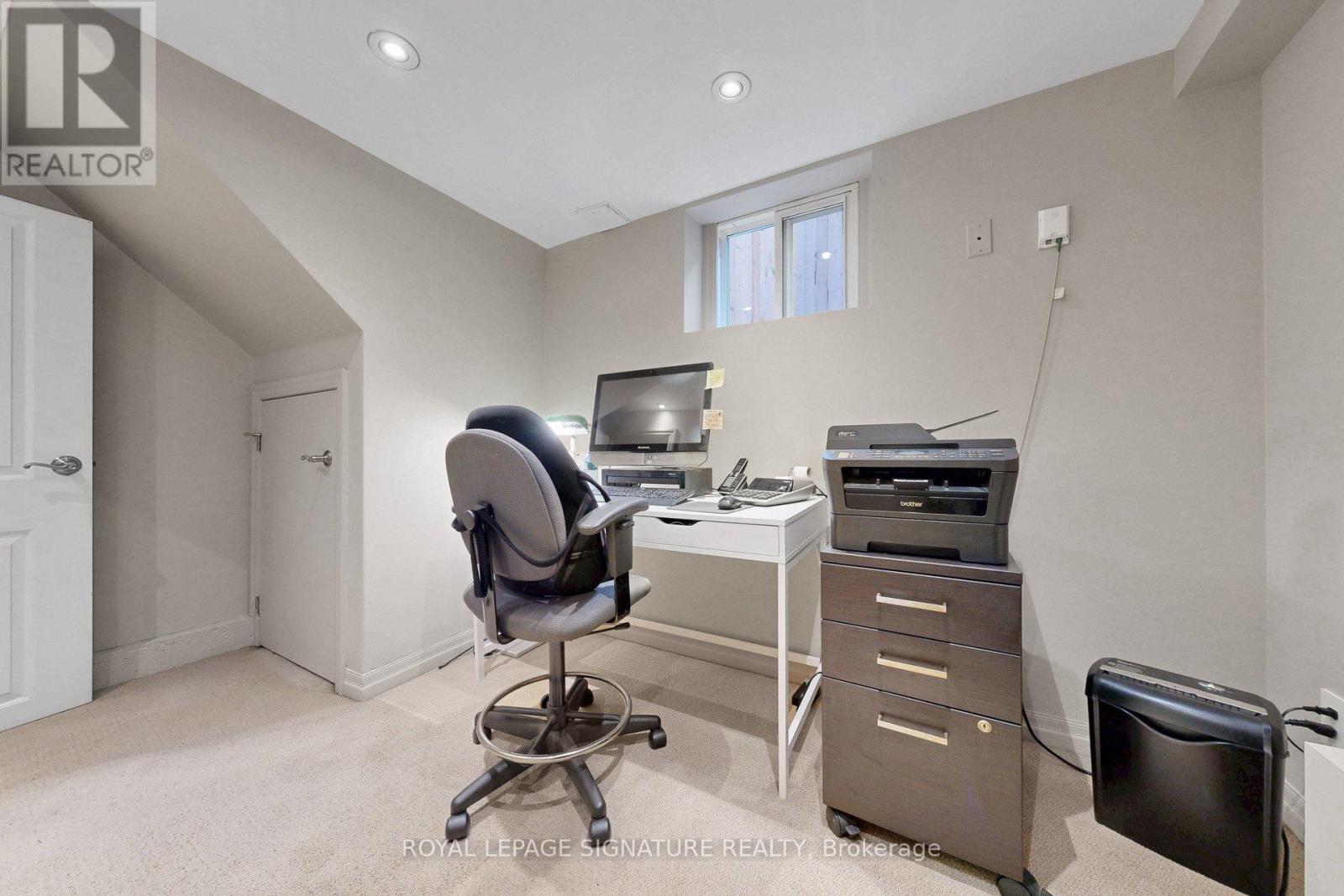 16 Renault Crescent, Toronto, Ontario  M9P 1J1 - Photo 37 - W12975252