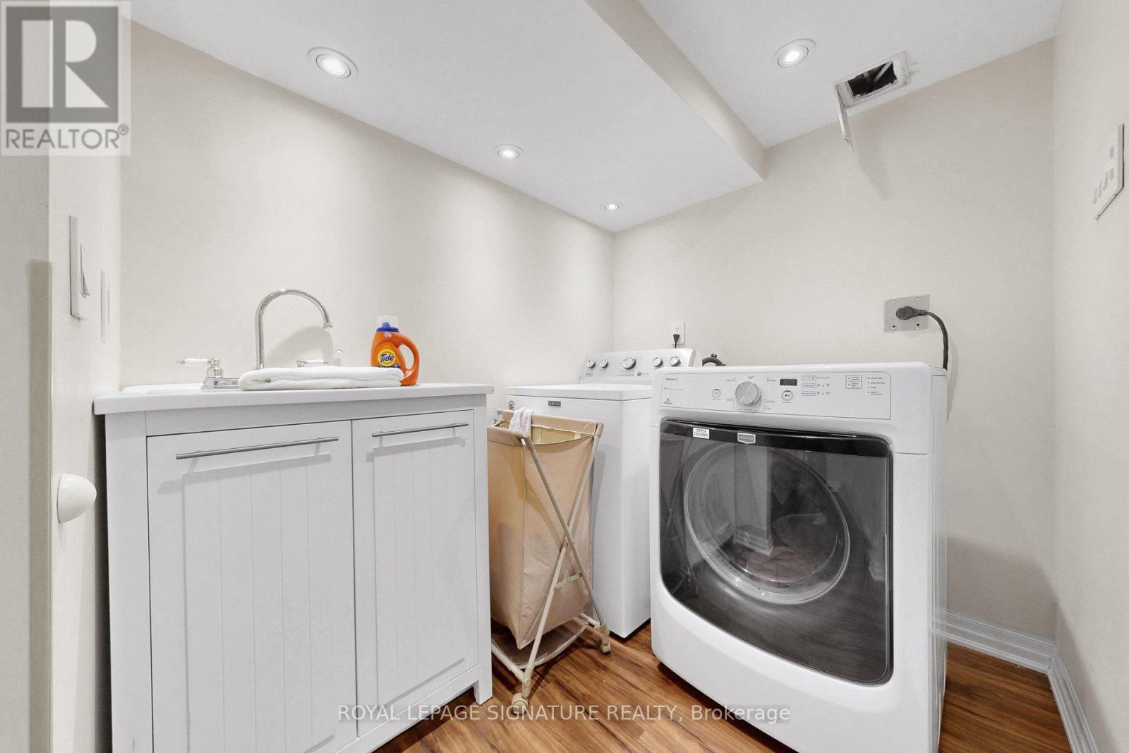 16 Renault Crescent, Toronto, Ontario  M9P 1J1 - Photo 41 - W12975252