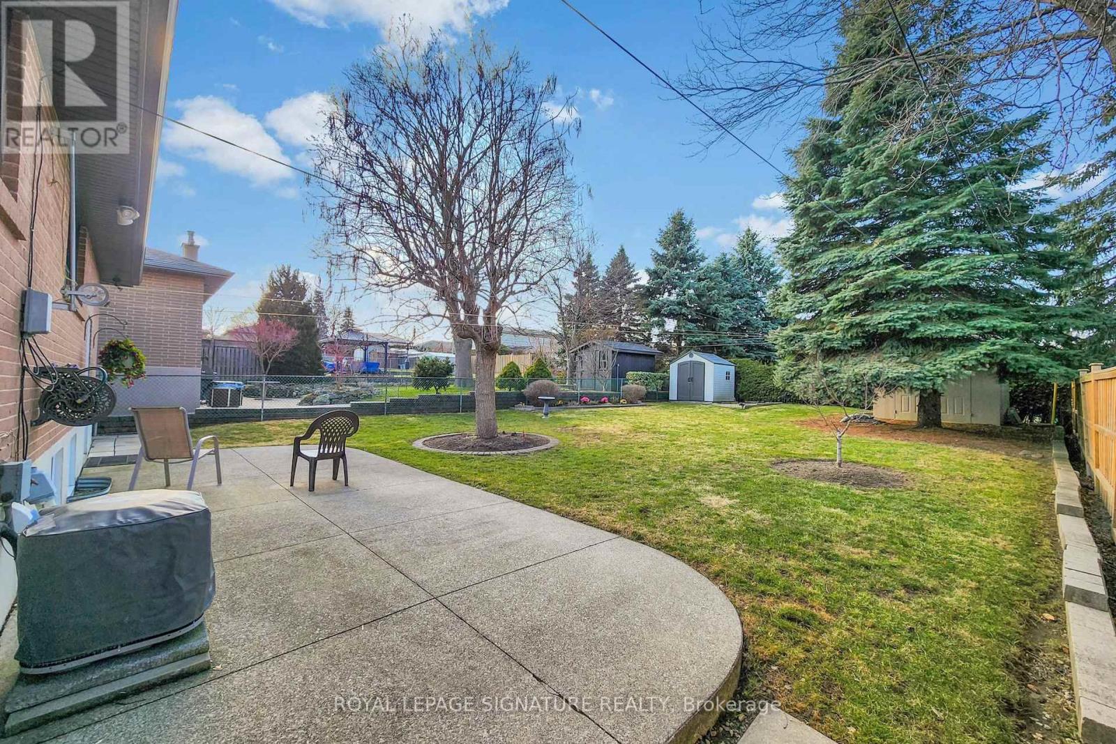 16 Renault Crescent, Toronto, Ontario  M9P 1J1 - Photo 44 - W12975252