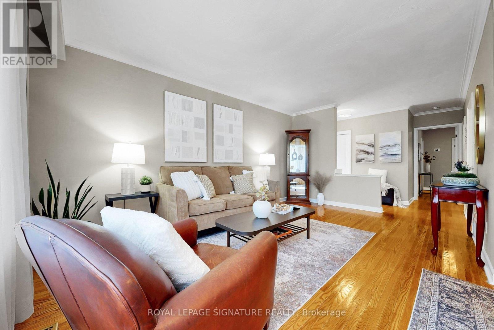 16 Renault Crescent, Toronto, Ontario  M9P 1J1 - Photo 9 - W12975252