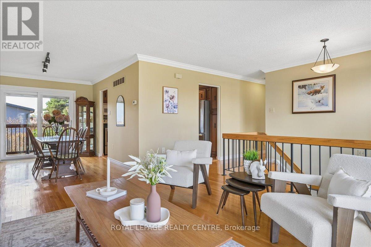 3232 Crosstree Court, Mississauga, Ontario  L5L 1G7 - Photo 11 - W12975258