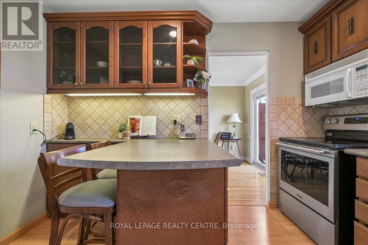 3232 Crosstree Court, Mississauga, Ontario  L5L 1G7 - Photo 23 - W12975258