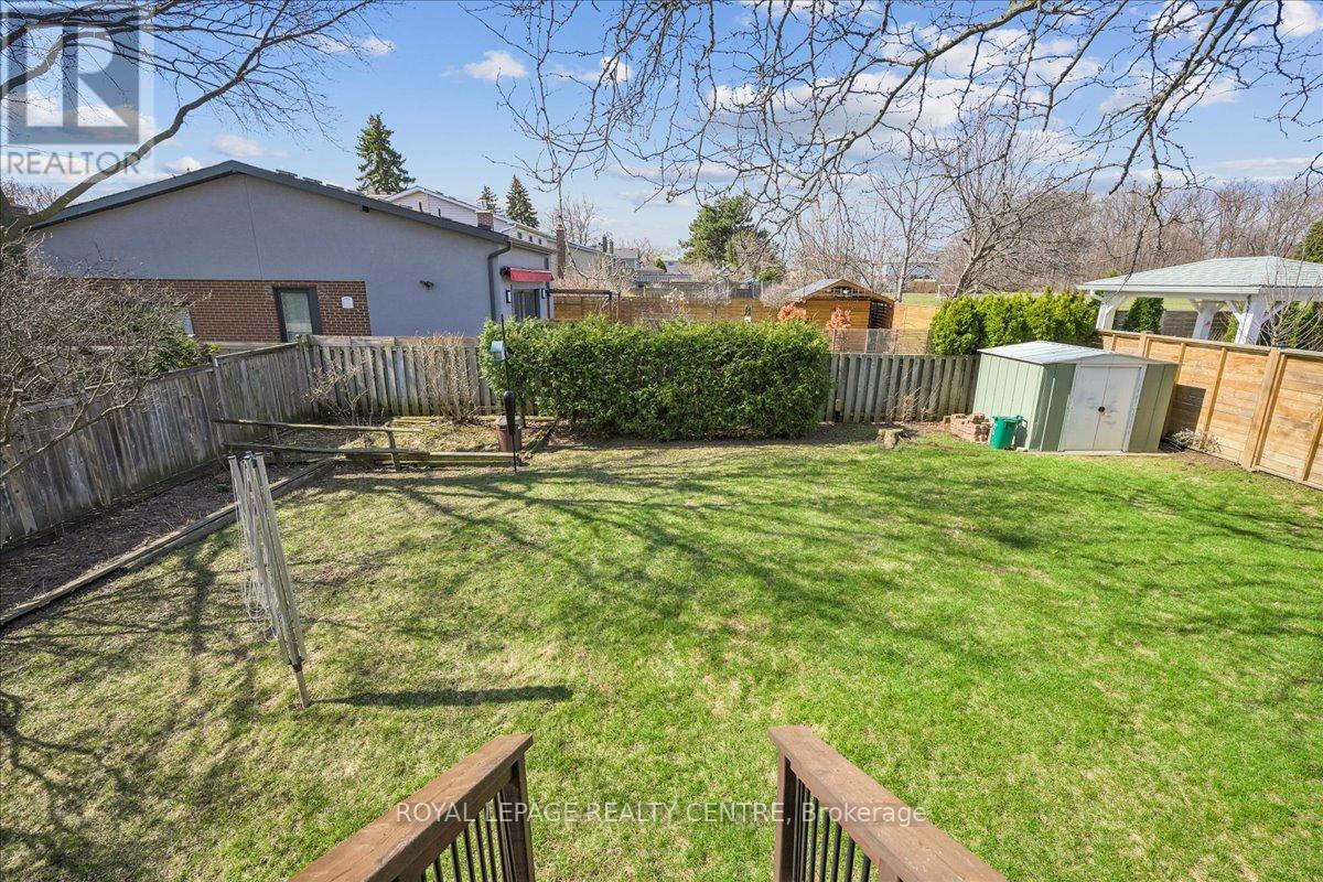 3232 Crosstree Court, Mississauga, Ontario  L5L 1G7 - Photo 41 - W12975258