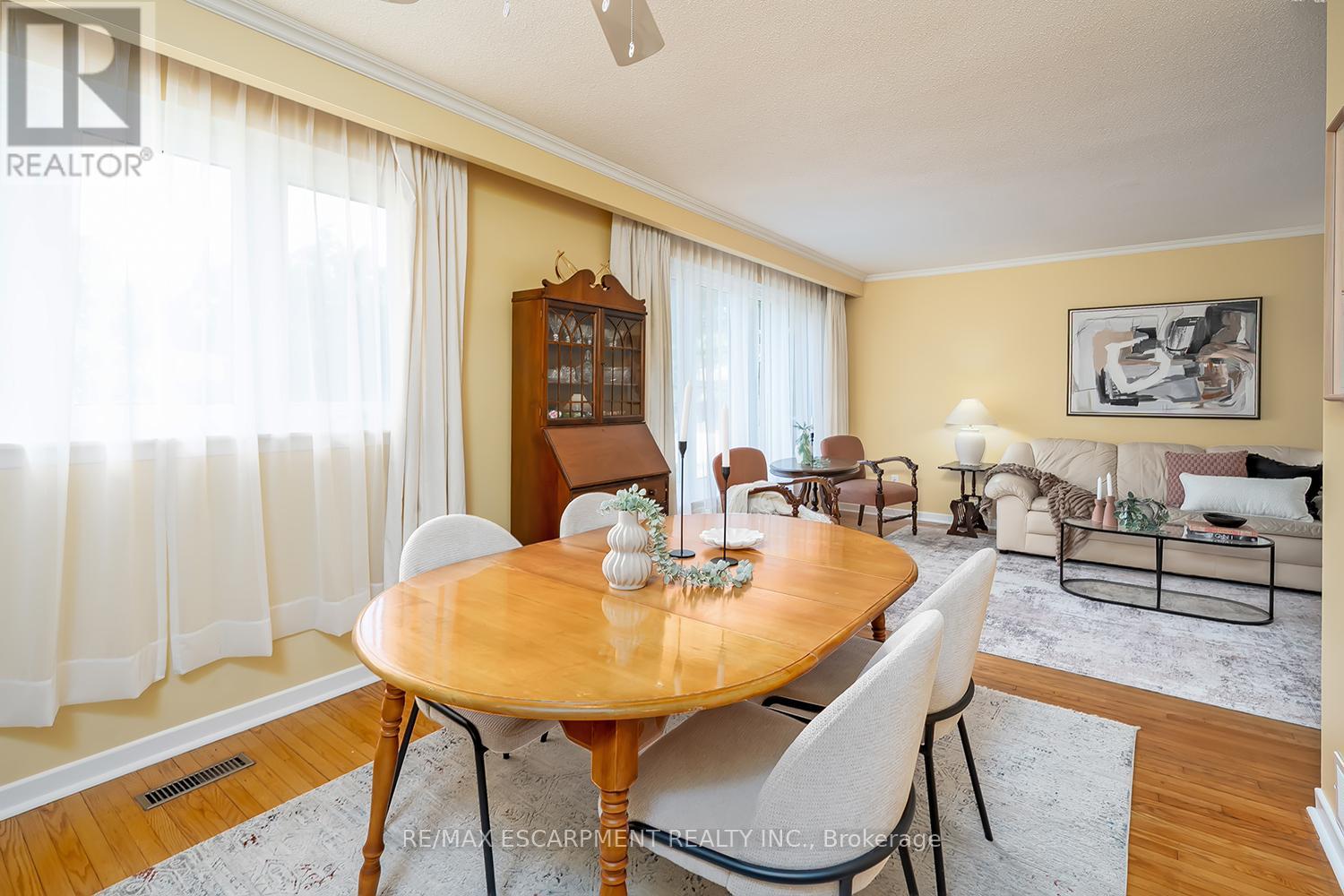 652 Ardleigh Crescent, Burlington, Ontario  L7L 4K8 - Photo 11 - W12975286