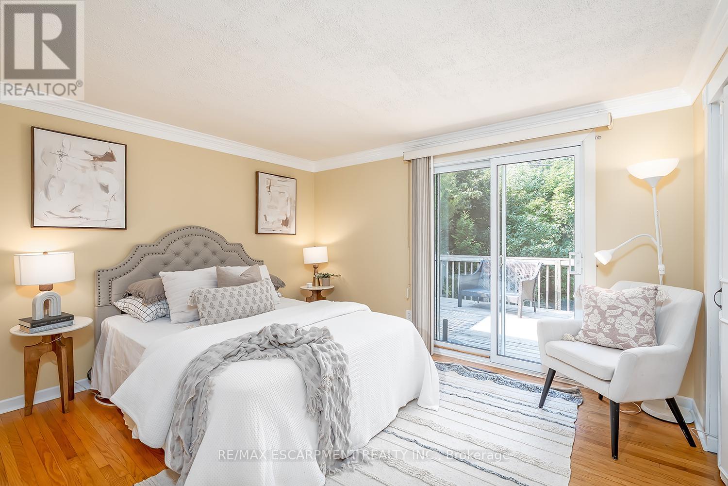 652 Ardleigh Crescent, Burlington, Ontario  L7L 4K8 - Photo 18 - W12975286