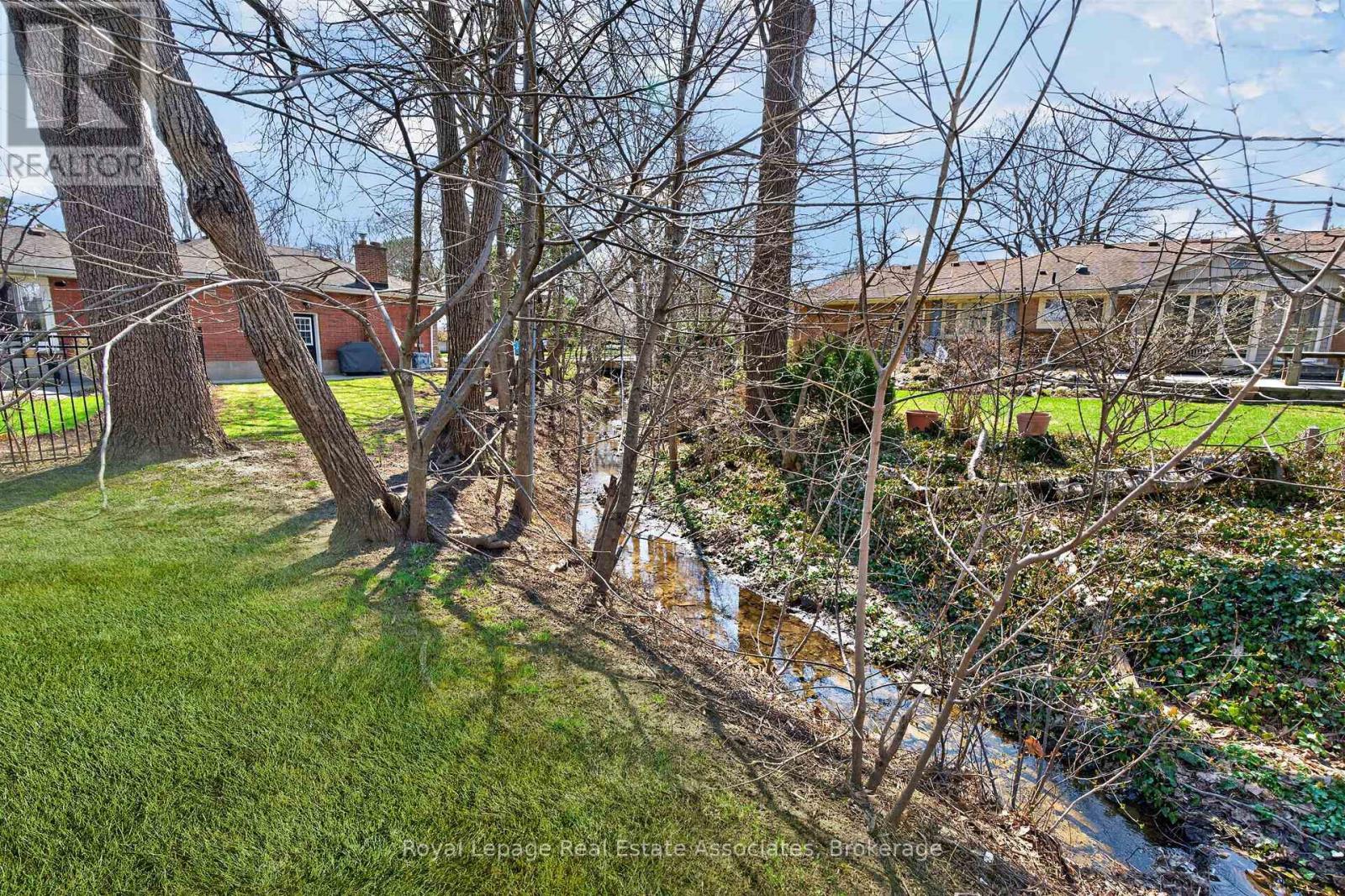 2079 Deyncourt Drive, Burlington, Ontario  L7R 1W2 - Photo 33 - W12975290