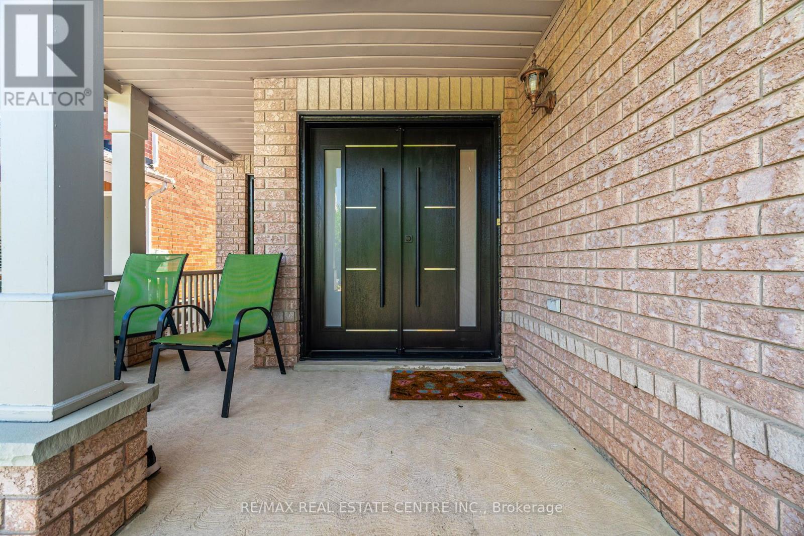 46 Lakefield Road, Brampton, Ontario  L7A 1W6 - Photo 5 - W12975294