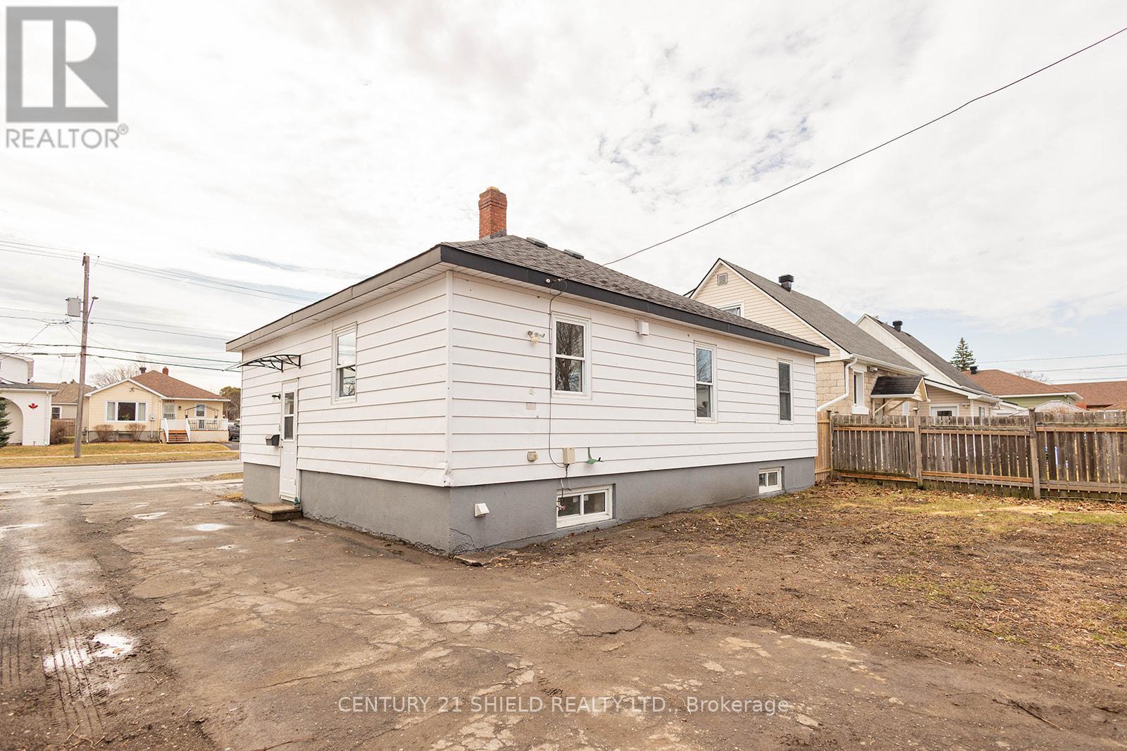 1008 Second Street E, Cornwall, Ontario  K6H 2A9 - Photo 42 - X12975182