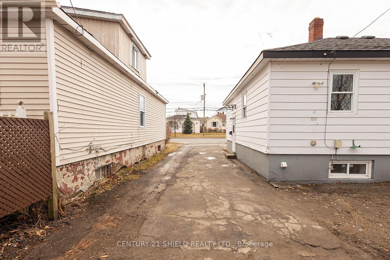 1008 Second Street E, Cornwall, Ontario  K6H 2A9 - Photo 43 - X12975182