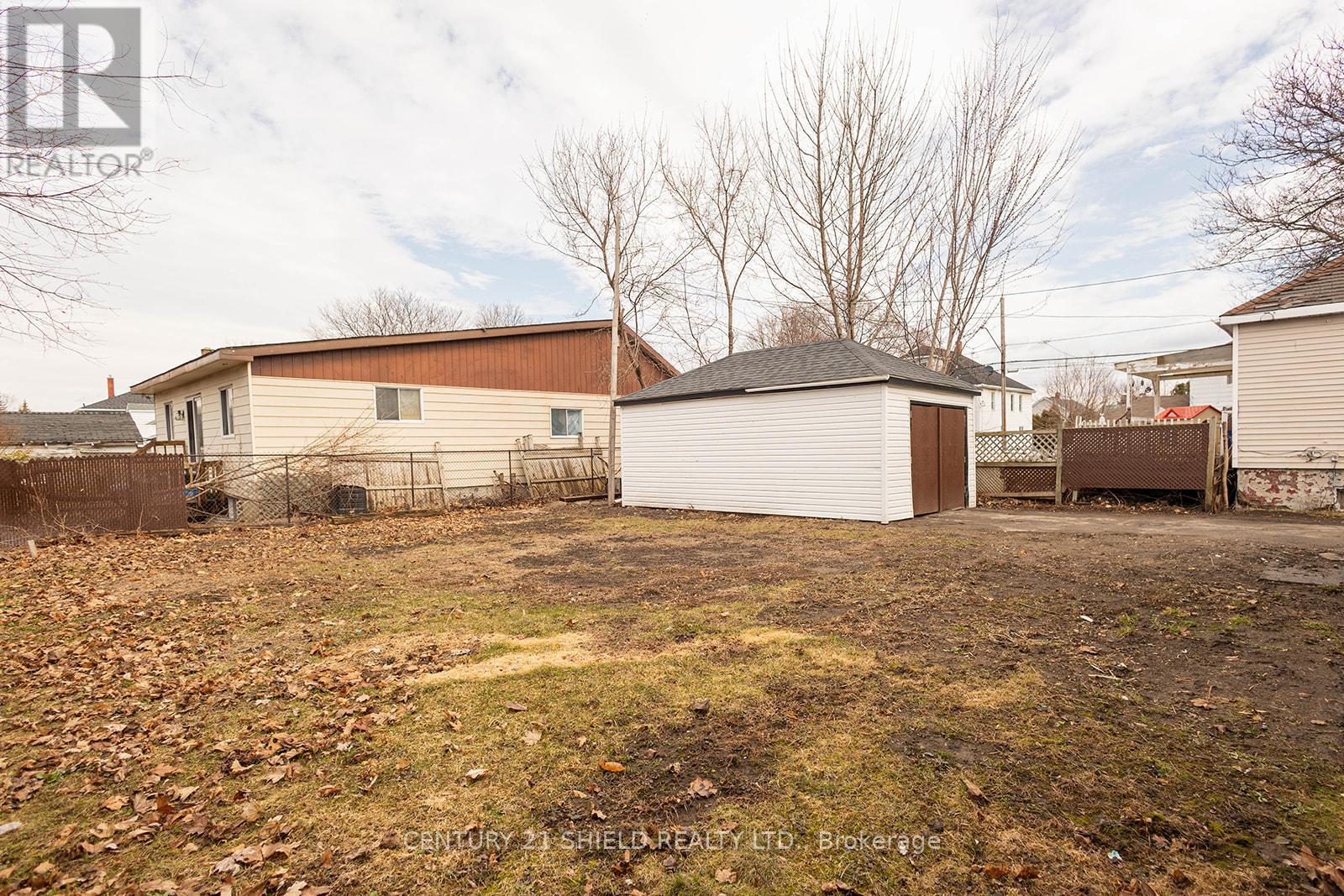 1008 Second Street E, Cornwall, Ontario  K6H 2A9 - Photo 45 - X12975182
