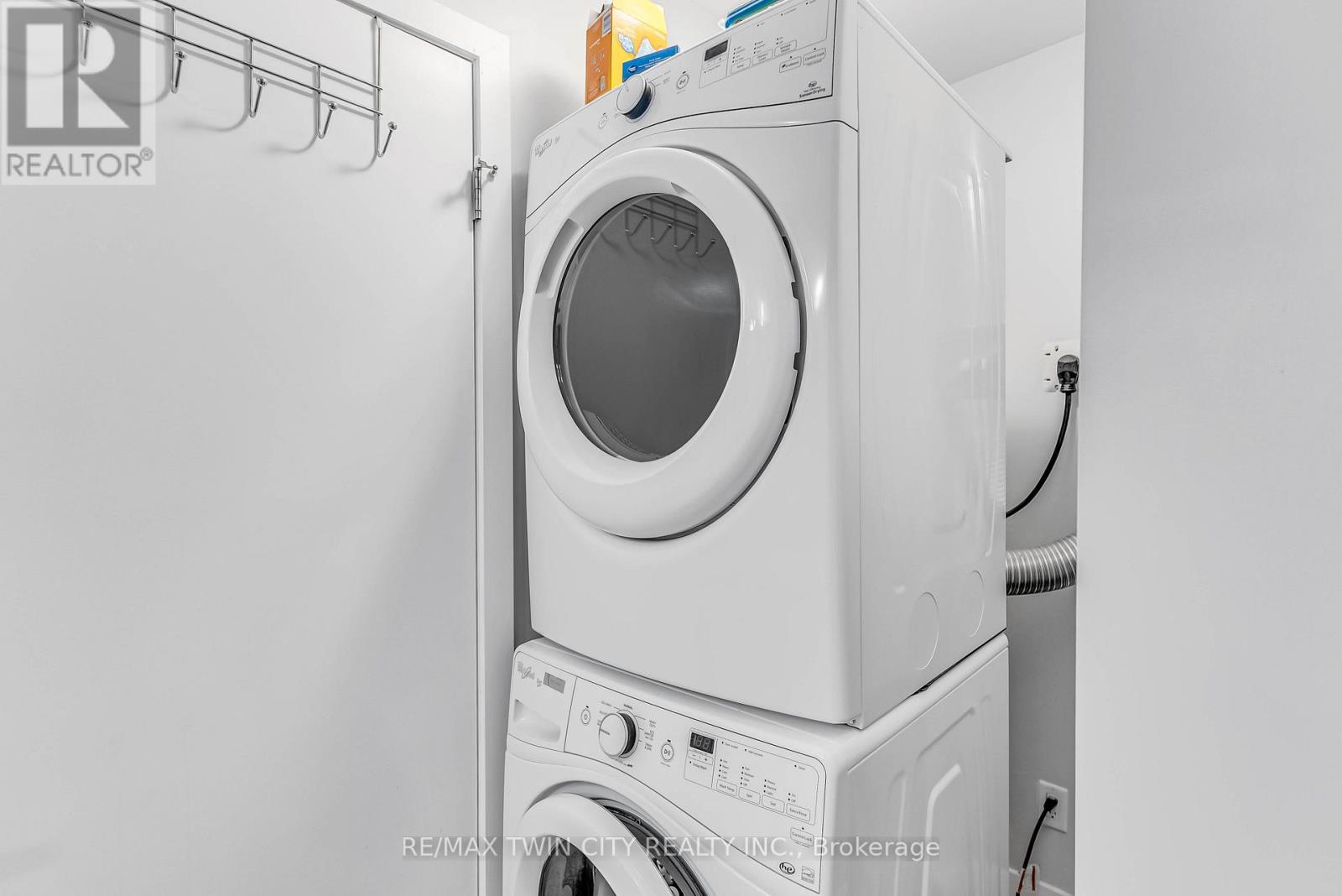 806 - 1 Victoria Street, Kitchener, Ontario  N2G 1G1 - Photo 21 - X12975162